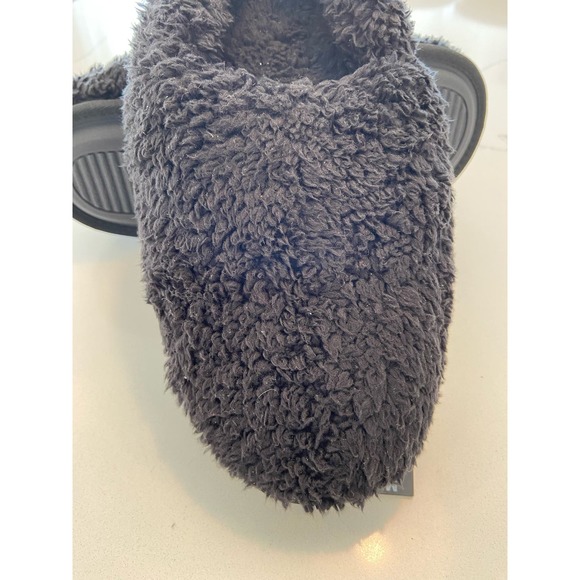 "Sonoma Black Fuzzy Slippers - Comfort Cushion - Women's Size Medium (7-8)" - Picture 3 of 6
